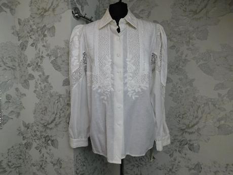 Luxusna velmi pekna bluzka ku kroju, 44
