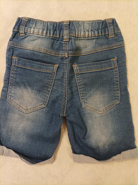 Kraťasy z mäkkej rifloviny, topolino,116