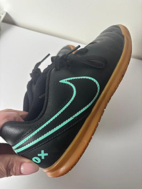 Nike tenisky / halovky v.35, nike,35