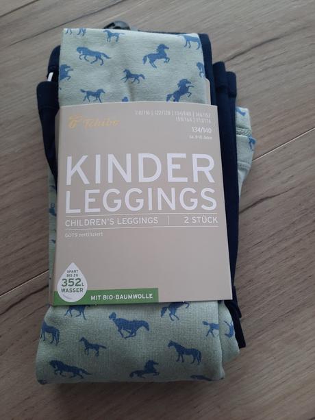 Detske leginy 2ks, tchibo,140
