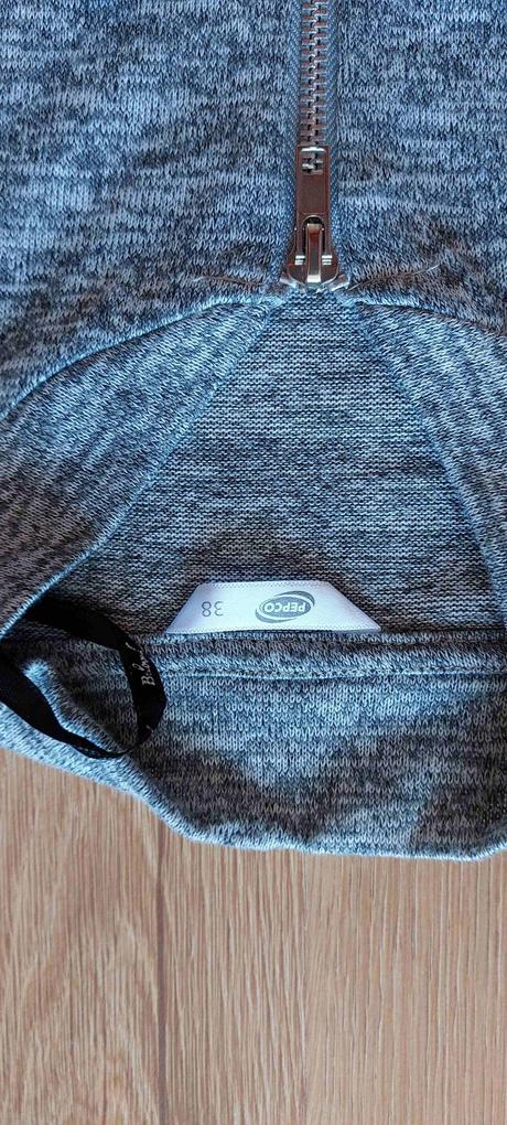 Svetrík s kvetmi s, pepco,s