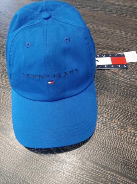 Th šiltovka s poštou., tommy hilfiger