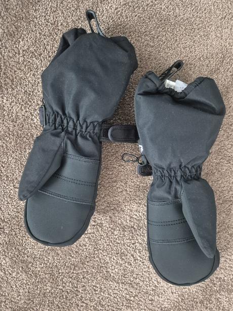 2x detské nepremokavé lyžiarské rukavice, wedze