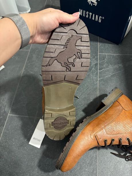 Topánky mustang 44, mustang,44