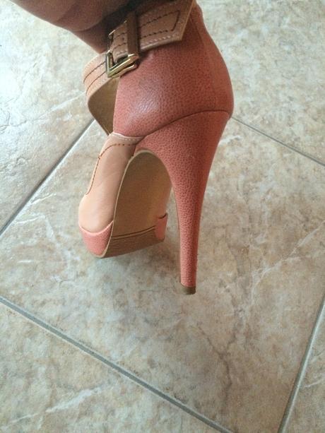 Znackové topánky, 36