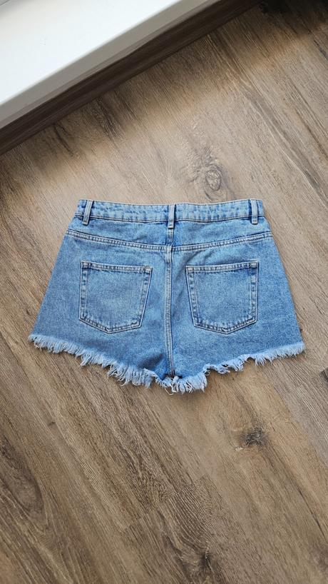 Sortky, m