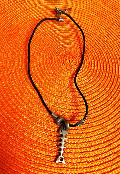 Náhrdelník fishbone, fishbone