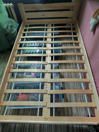 Postel pre teenegera 120x200 s roštami, šírka (cm): 120,dĺžka (cm): 200