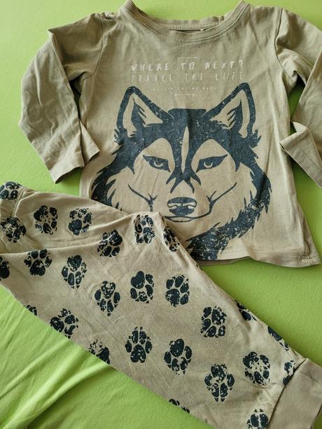 Pyžamo vlk, reserved,86