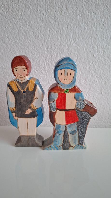 9 ks drevené rozpravkové postavičky top stav,