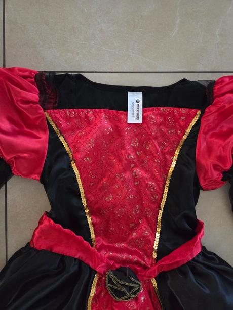 Fievčenský kostým čarodejnica, 