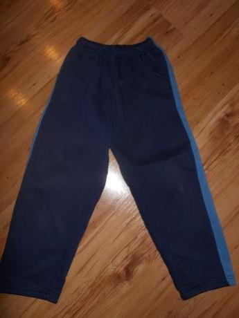 Hrubšie flísové tepláčky veľ. 116-122, 116