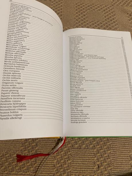 Fytoterapia z pera lekára karol mika  stála 35 eur, 