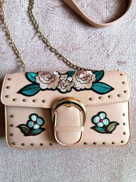 Dámska vyšívaná kabelka, primark