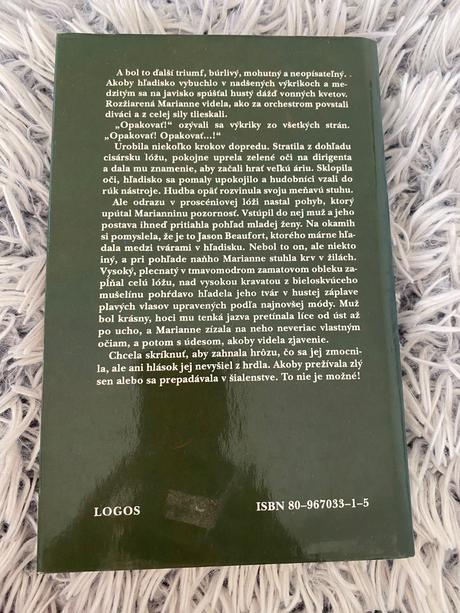 Krásna stará retro kniha marianne a cisár juliette,