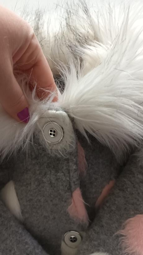 Nádherný luxusný kabátik s kožušinkou, 92