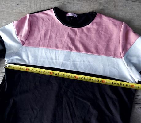 Čierno ružové šaty, 42