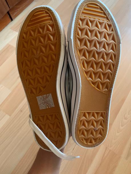 Strieborné tenisky, 40