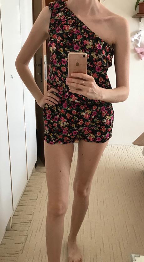 Kvetovany overal, amisu,s