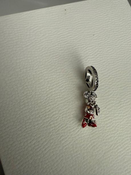 Privesky na naramok pandora, 