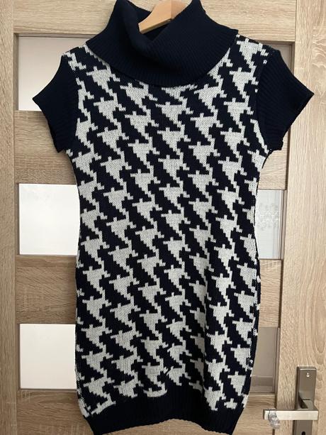 Dámske pletené šaty, m