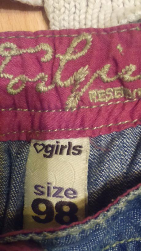 Trištvrťáky a svetrík, reserved,98