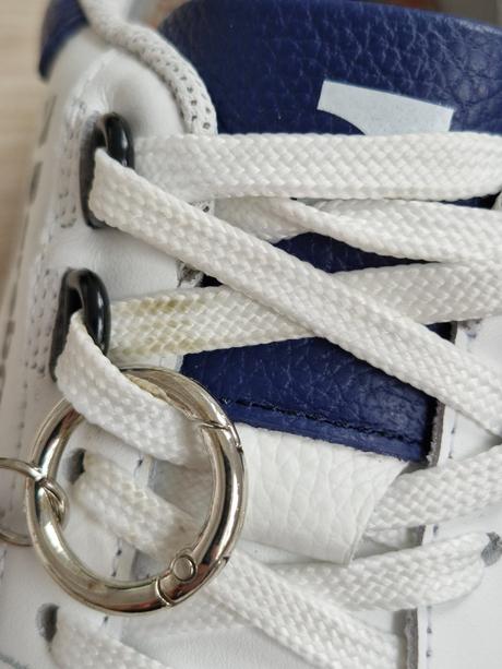 Wave - white & dark blue 41 x358, be lenka,41