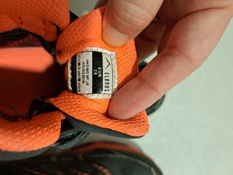 Turistické topánky, 28