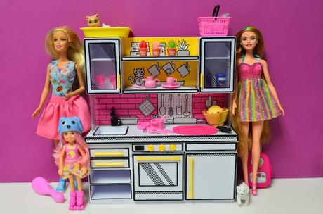 Barbie chelsea bábiky a kuchynka, 