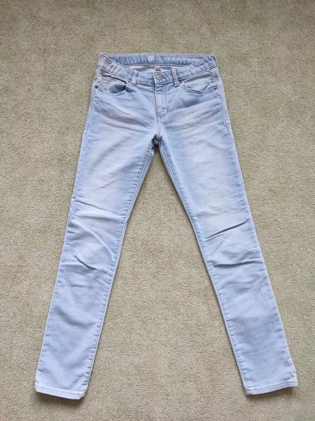 Rifle gap na chudé dievča, gap,152