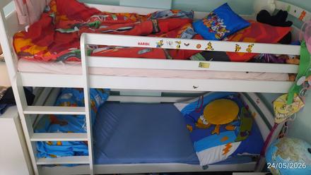 Pevná dvojposchodová posteľ v dobrom stave, šírka (cm): 80,dĺžka (cm): 180
