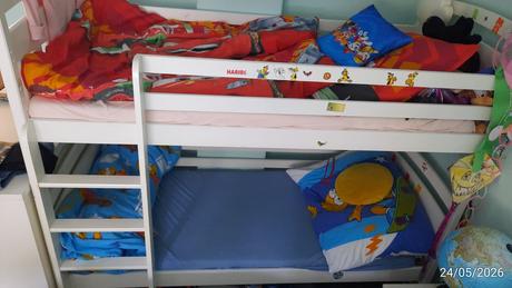 Pevná dvojposchodová posteľ v dobrom stave, šírka (cm): 80,dĺžka (cm): 180