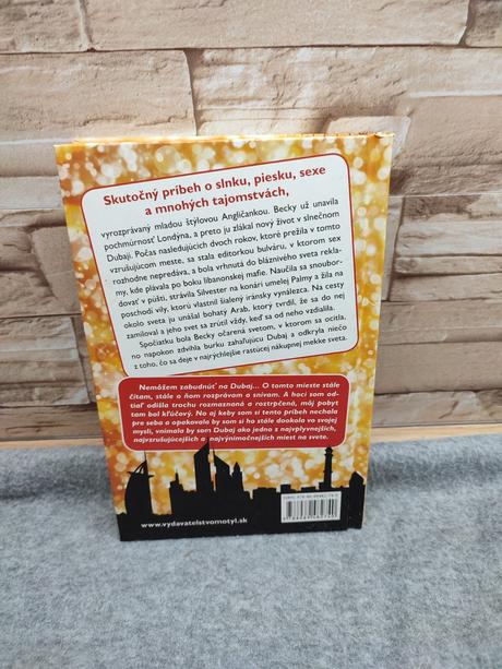 Dubajský denník - becky wicks,