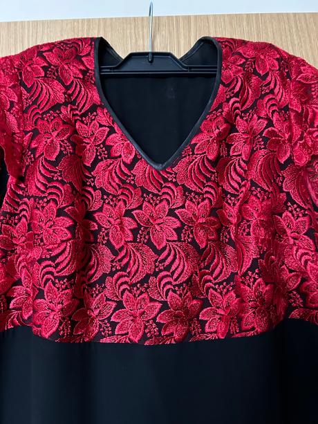 Spoločenské šaty, l