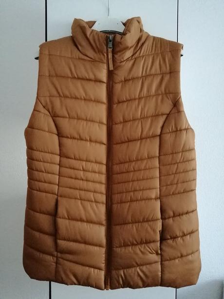 Prechodná zateplená vesta, takko,36