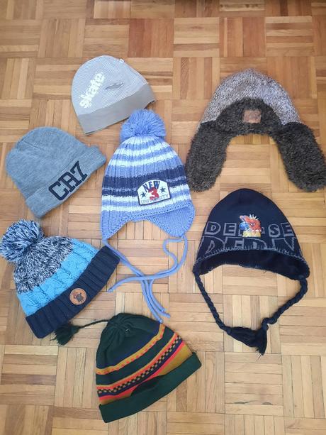 Chlapčenské čiapky, 110