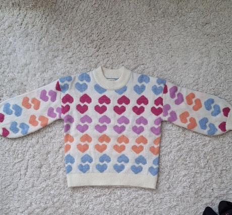 Sveter so srdiečkami, f&f,128