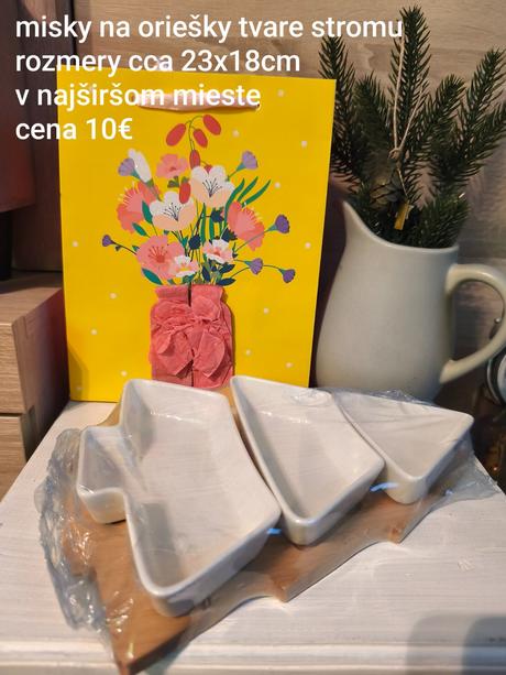 Misky na oriešky v tvare stromu,