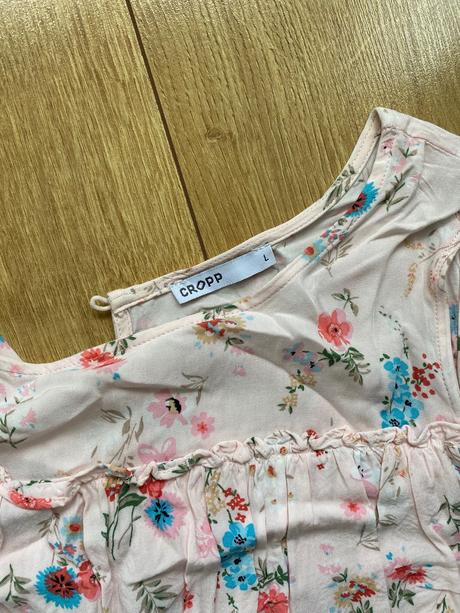 Viskozova blúzka s odhalenými ramenami, m