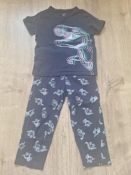 Pyžamo s dinosaurami, sinsay,98