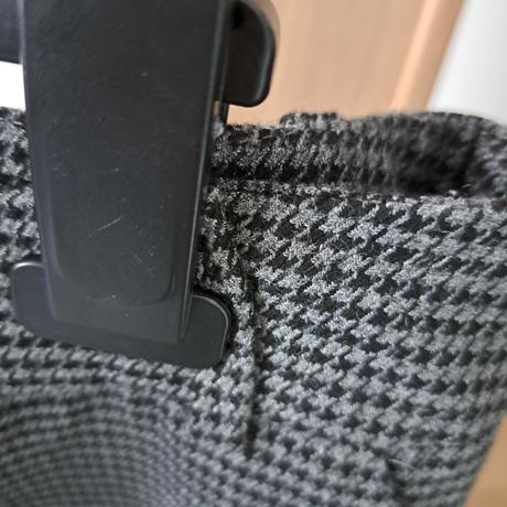 Hrubšie nohavice, m