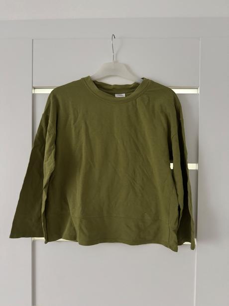 Zelena tenka mikinka, zara,140