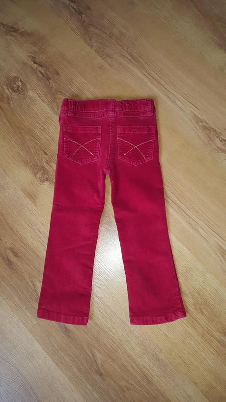 Červené nohavice, girl2girl,98