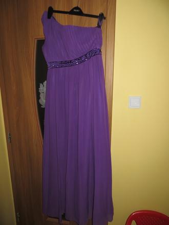 Spolocenske saty, 42