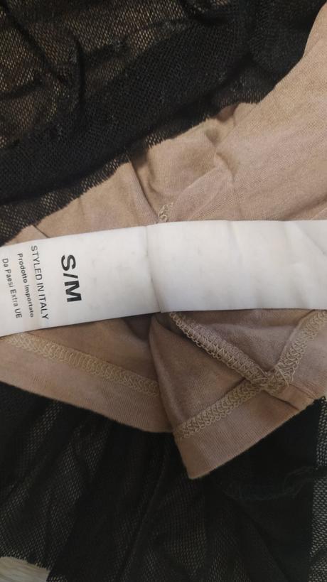 Top s priehľadnými rukávmi., s