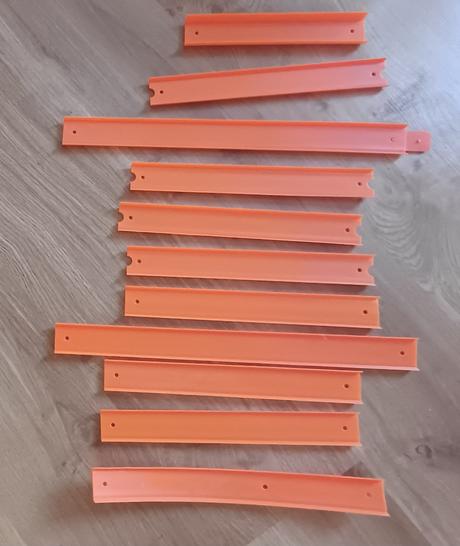 Hot wheels dráhy s autíčkami, 