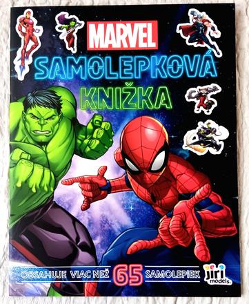 Samolepková knižka marvel,