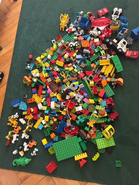 Lego duplo ( vyše 6kg),