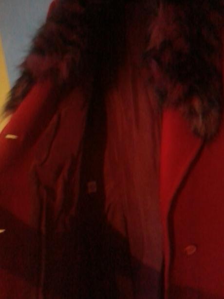 Červený kabát, 38