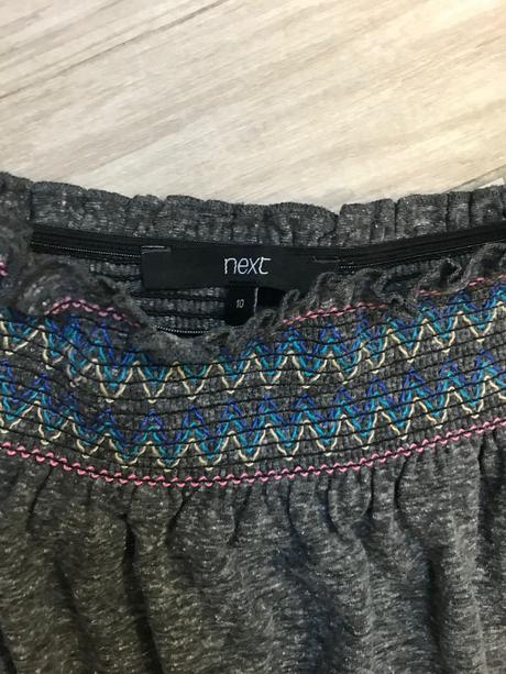 Úžasné pohodlné tričko s odhalenými ramenami, next,38